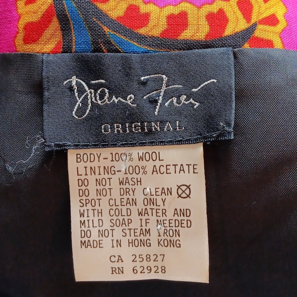 Vintage Diane Freis beaded wool jacket - Picture 4 of 6